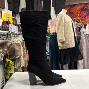 Vince Camuto Derika 2 black suede knee high boots size 8.5